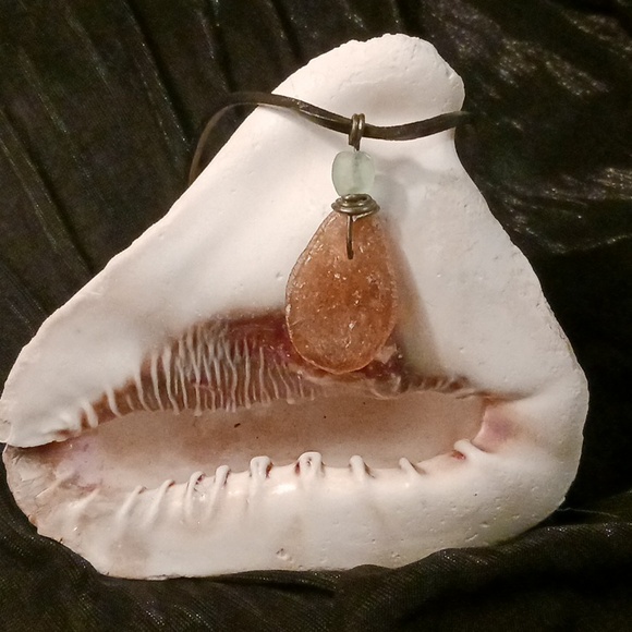 Leather necklace with light green & light brown weathered glass, Handmade - Picture 8 of 9